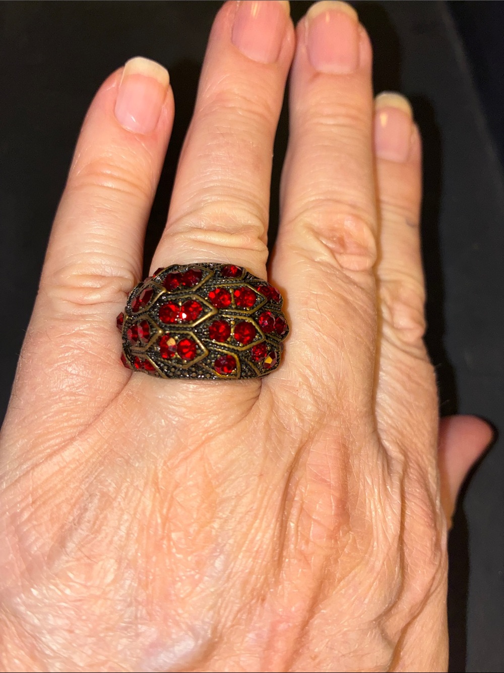 Vintage-Style Red Crystal Statement Stretch Ring